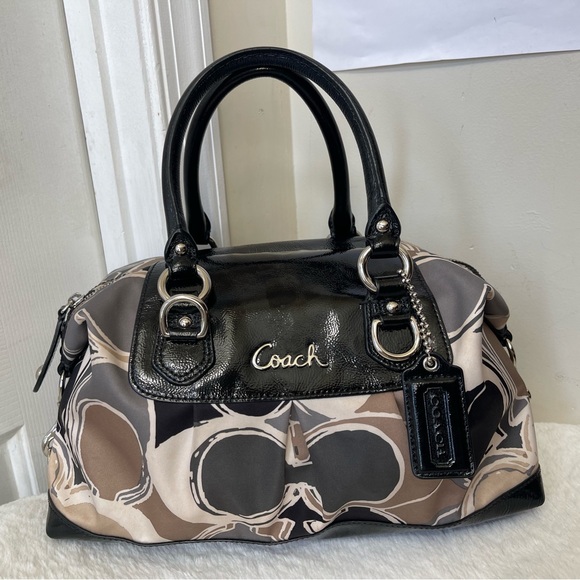 Coach Handbags - Coach Satchel Bag EUC